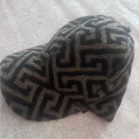 Geometric Adjustable Hat - Picture 5 of 8